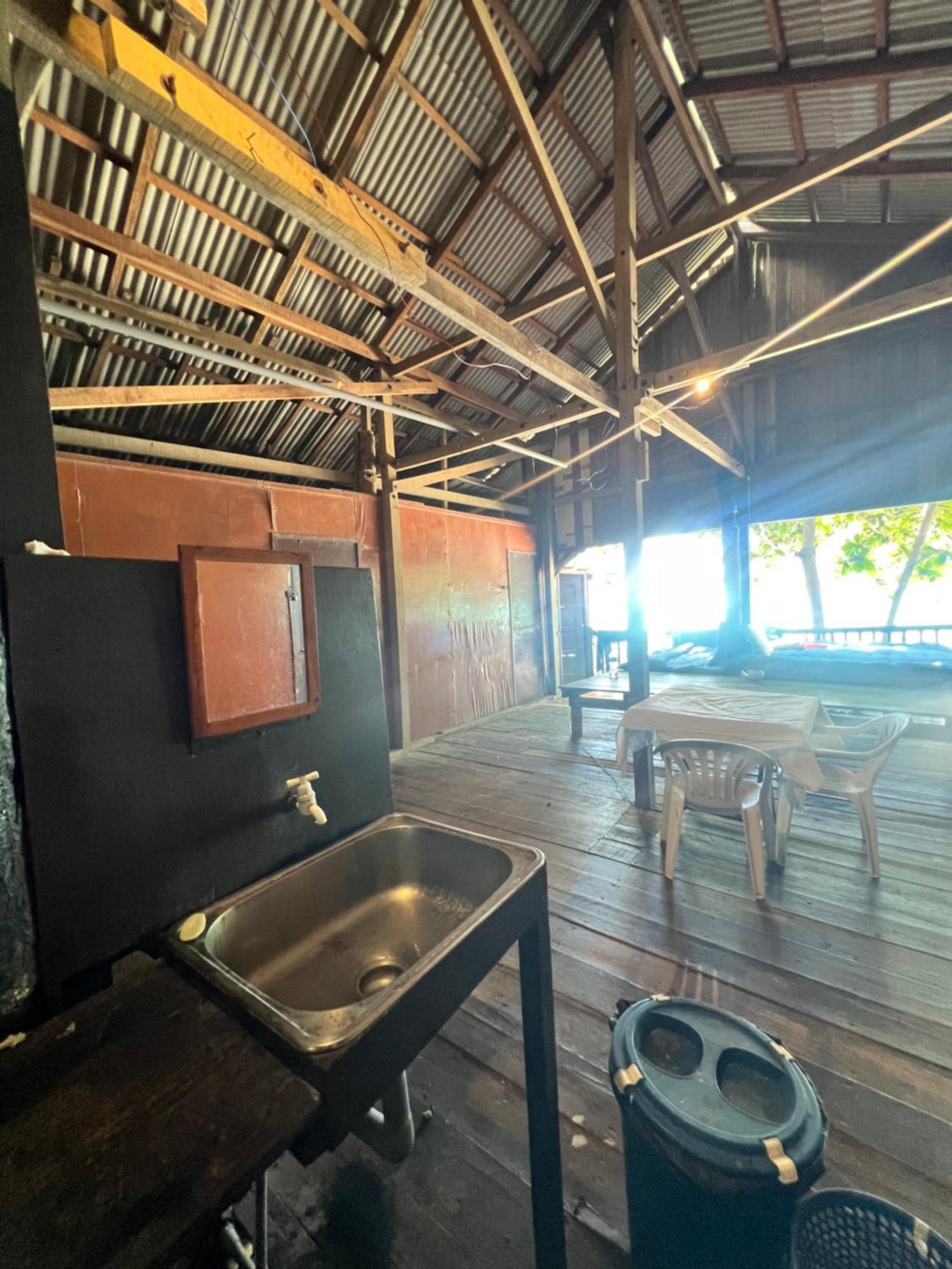 Ohlala Guesthouse Wyspa Perhentian Zewnętrze zdjęcie